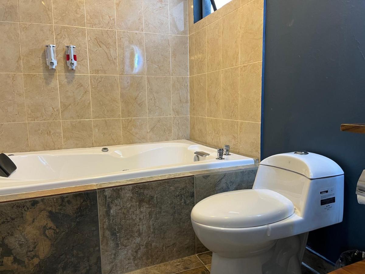 טקילה Hotel La Bikina מראה חיצוני תמונה